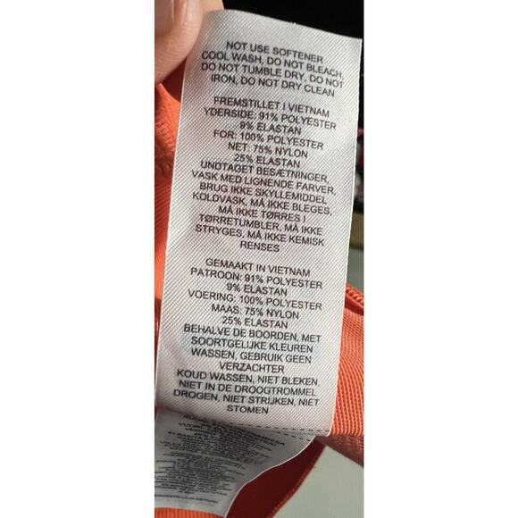 GYMSHARK Womens Lightweight High Support Training Sports Bra, Small, Coral Color - Picture 10 of 10